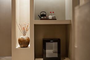 Shangri-La Homestay Designer B&B