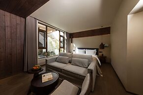 Shangri-La Homestay Designer B&B