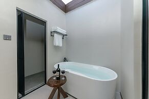 Shangri-La Homestay Designer B&B