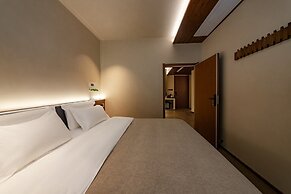 Shangri-La Homestay Designer B&B