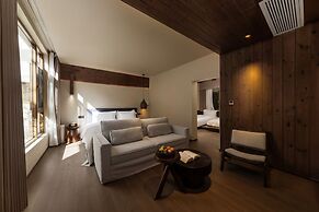 Shangri-La Homestay Designer B&B