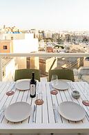 Modern & Spacious 3BD Apt With Terrace