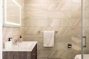 Modern & Spacious 3BD Apt With Terrace