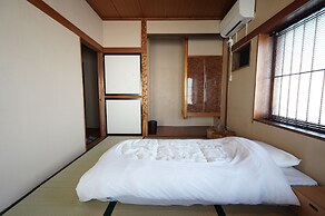 YADOYA GONDO aioi
