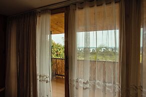 Eagle View Farm & Lake Retreat
