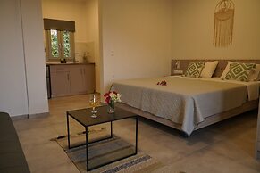 House of Harmony Suites
