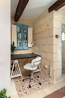Traditional Townhouse - Rooftop Terrace