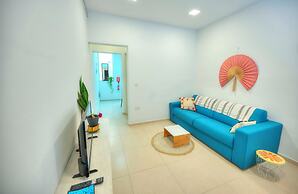Seafront Sea View Maisonette with Yards