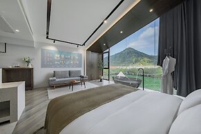 Qingcen Manor