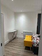 London 1 bed Luxe Flat Ilford Beautiful