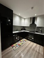 London 1 bed Luxe Flat Ilford Beautiful