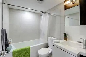 Toronto Icon Suites - CN Tower Downtown