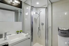 Toronto Icon Suites - CN Tower Downtown