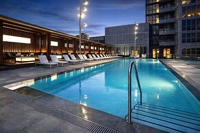 Toronto Icon Suites - CN Tower Downtown
