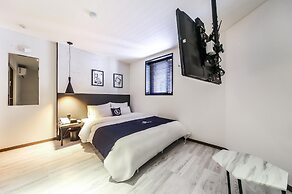 Lrui Motel
