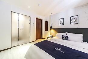 Lrui Motel