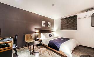Lrui Motel