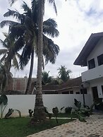 Hiri Dudes Villa