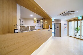 Daejeon Brown Dot Wolpyeong