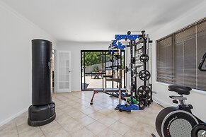The Monaco Mansion Dianella - Sepal Stay