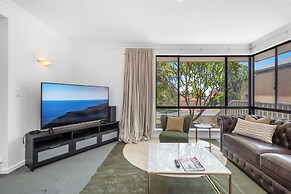 The Monaco Mansion Dianella - Sepal Stay