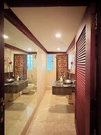 Serene Palm Heritage Tropical Villa
