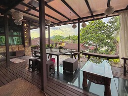Serene Palm Heritage Tropical Villa