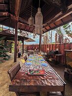 Serene Palm Heritage Tropical Villa