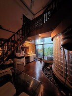 Serene Palm Heritage Tropical Villa