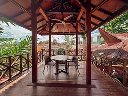 Serene Palm Heritage Tropical Villa