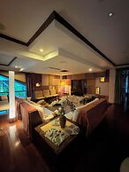 Serene Palm Heritage Tropical Villa