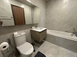 Canvas Condo New 2BR Near Beach 111-80