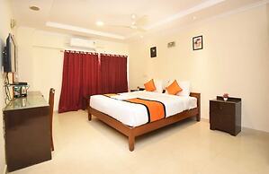 Laavish 7 Hotel