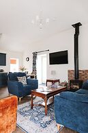 Moore Lodge
