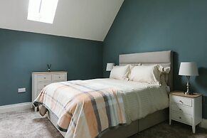 Moore Lodge