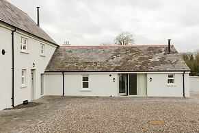 Moore Lodge