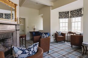 Moore Lodge