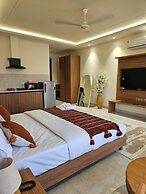 Dwellr Luxury Stays