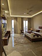 Dwellr Luxury Stays