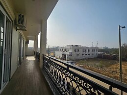 Dwellr Luxury Stays