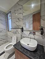 Dwellr Luxury Stays