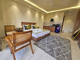Dwellr Luxury Stays
