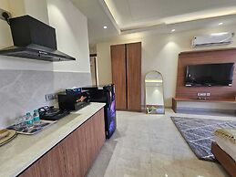 Dwellr Luxury Stays