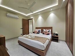 Dwellr Luxury Stays