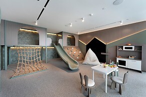 Oxford Gardens Studio Cinema Game Room