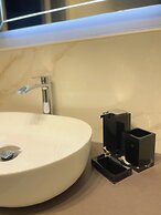Flame B&B - Elegant Rooms
