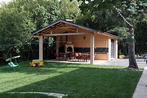 Queen's cottage