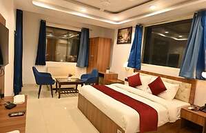 Hotel Flight Path Near IGI Airport