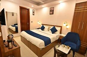 Hotel Flight Path Near IGI Airport