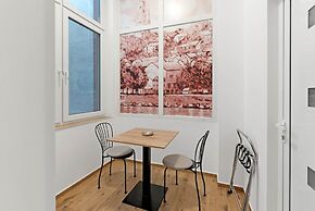 Old Town Apartments Rajiceva
